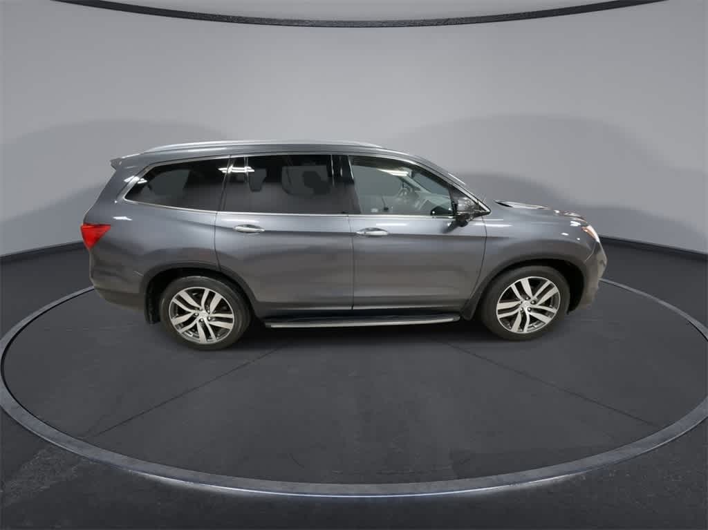 Thumbnail: 2016 Honda Pilot - 9