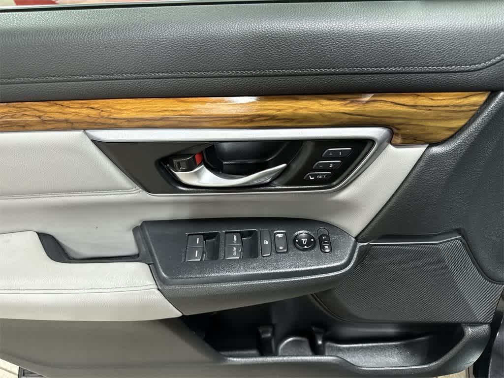 Thumbnail: 2017 Honda CR-V - 23