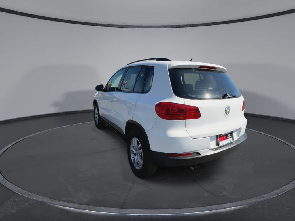 Thumbnail: 2016 Volkswagen Tiguan - 6