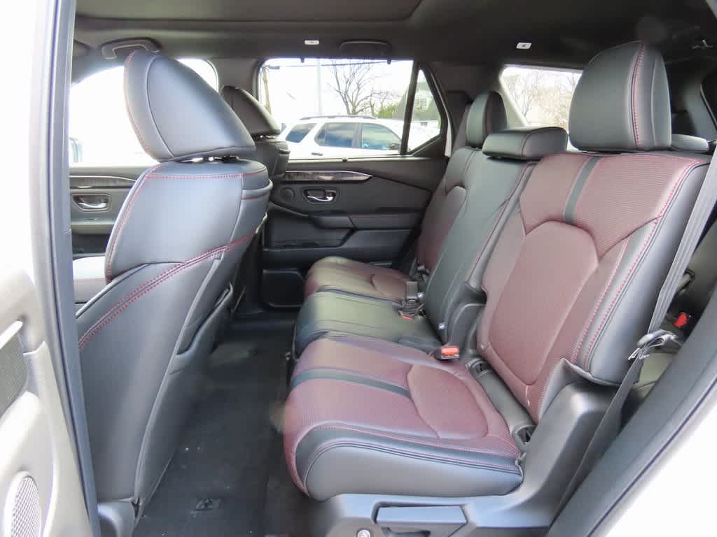 Thumbnail: 2025 Honda Pilot - 14