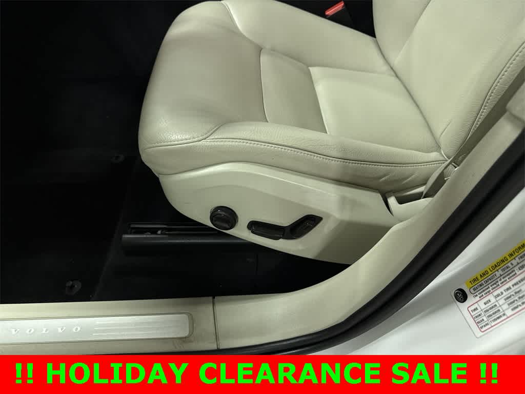 Thumbnail: 2020 Volvo XC60 - 23