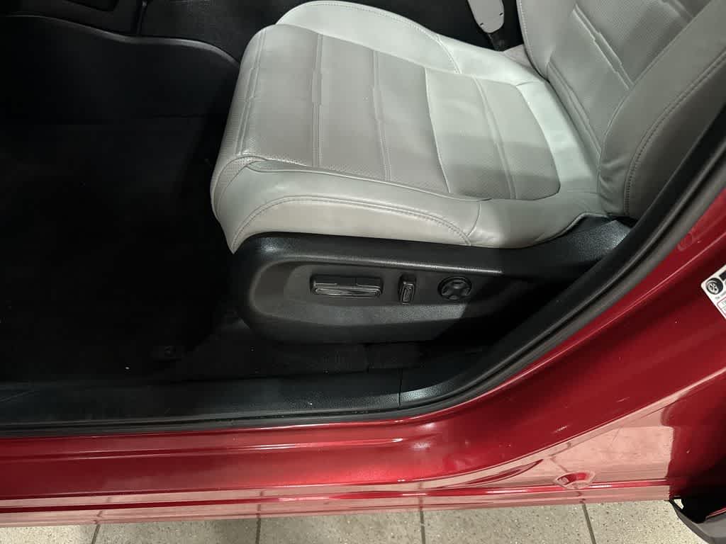 Thumbnail: 2021 Honda CR-V - 23