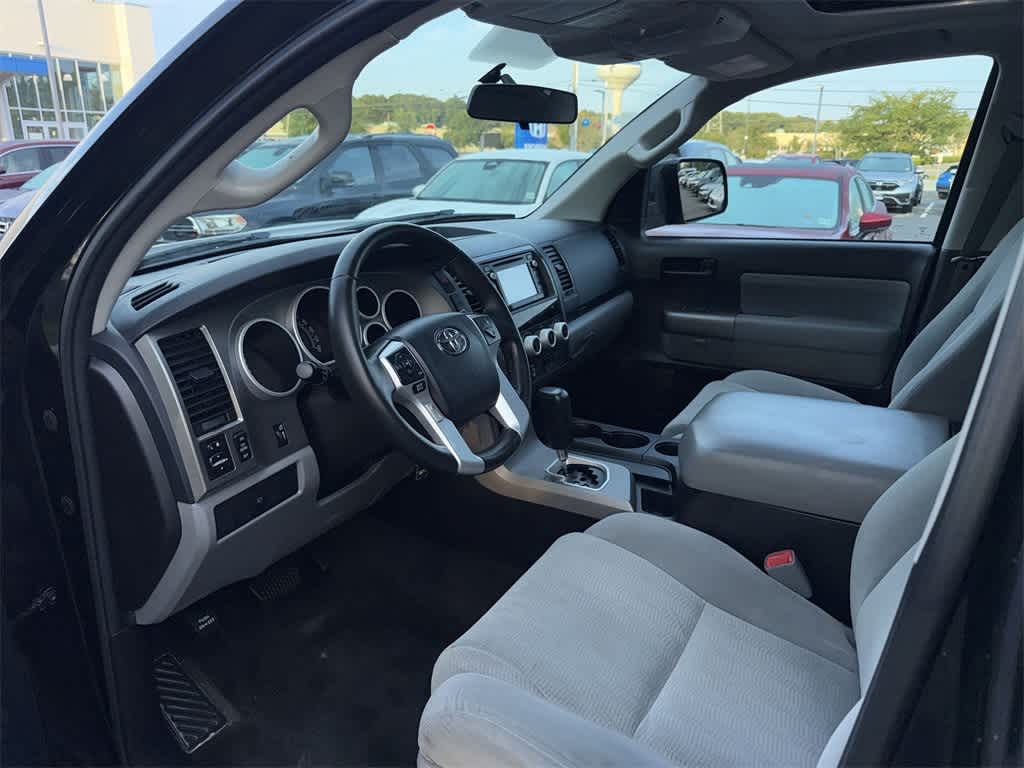 Thumbnail: 2017 Toyota Sequoia - 31