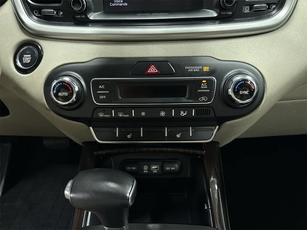Thumbnail: 2019 Kia Sorento - 22