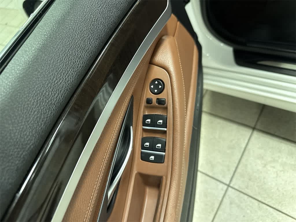 Thumbnail: 2016 BMW 5 Series - 23
