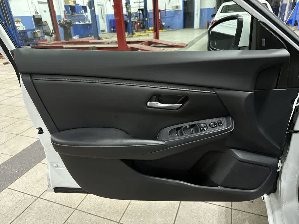 Thumbnail: 2020 Nissan Sentra - 28