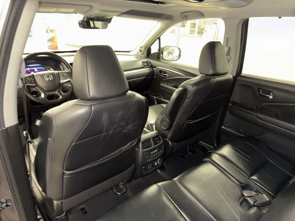 Thumbnail: 2019 Honda Pilot - 31
