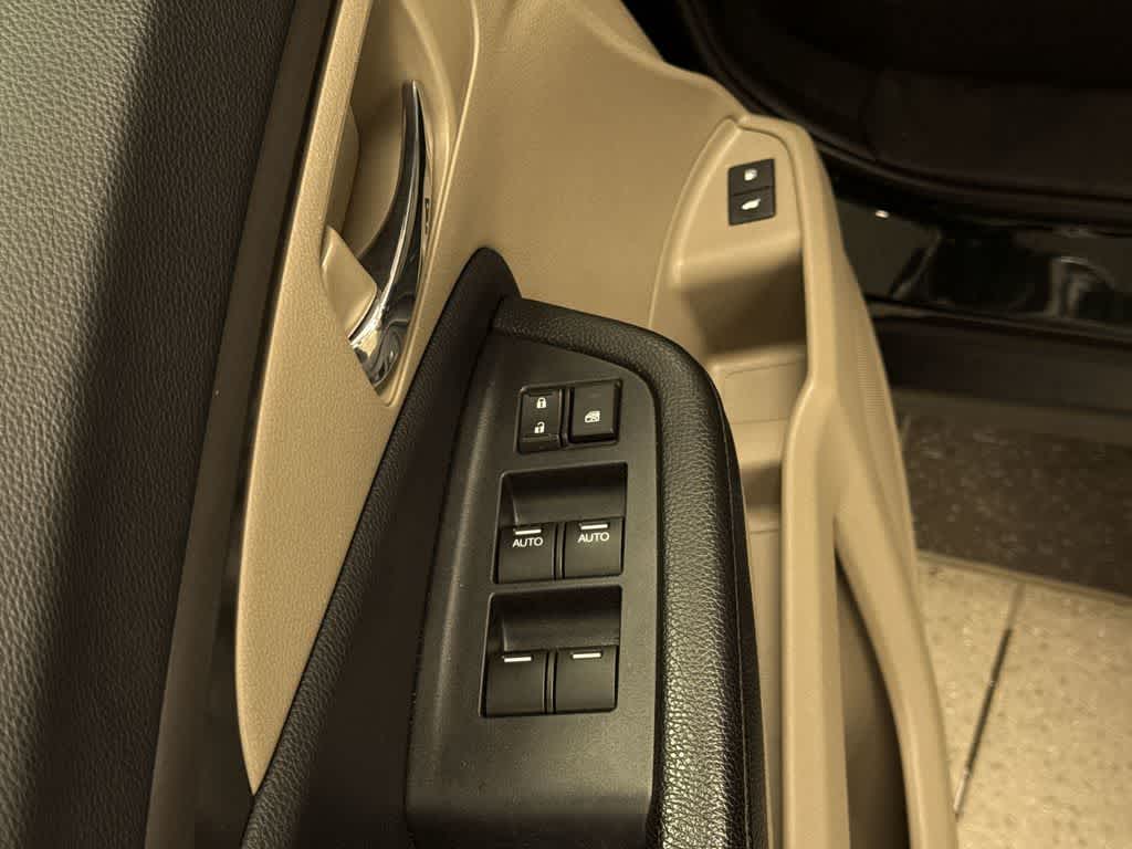 Thumbnail: 2016 Honda Pilot - 24