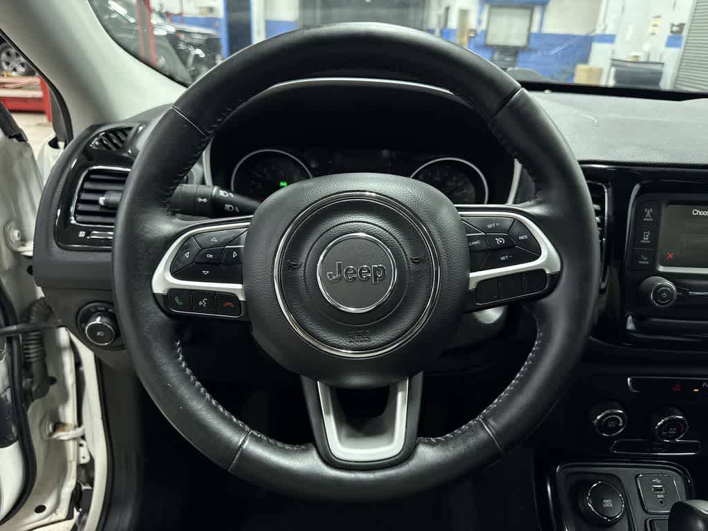 Thumbnail: 2018 Jeep Compass - 18