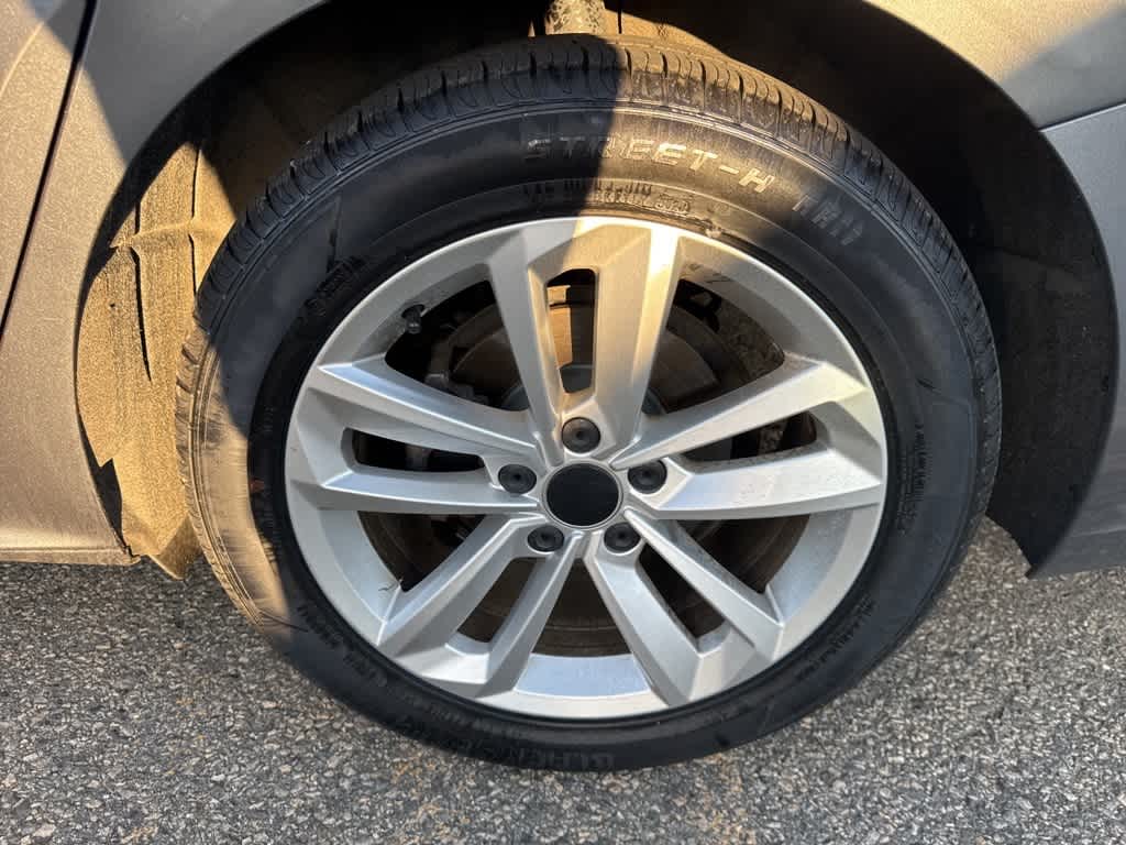 Thumbnail: 2021 Volkswagen Passat - 8