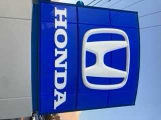 Thumbnail: 2019 Jeep Cherokee - 14