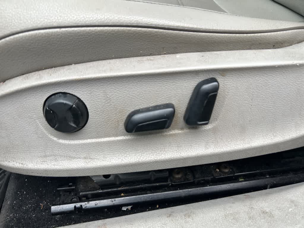2017 Volkswagen Passat SE 17