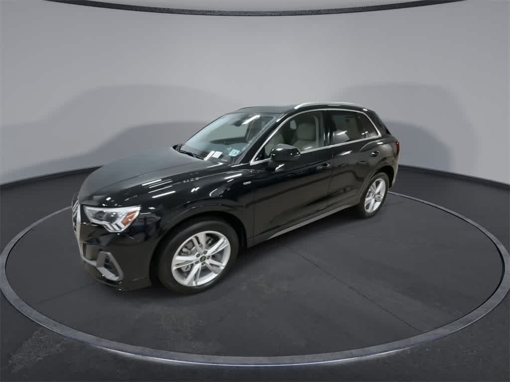 Thumbnail: 2024 Audi Q3 - 4