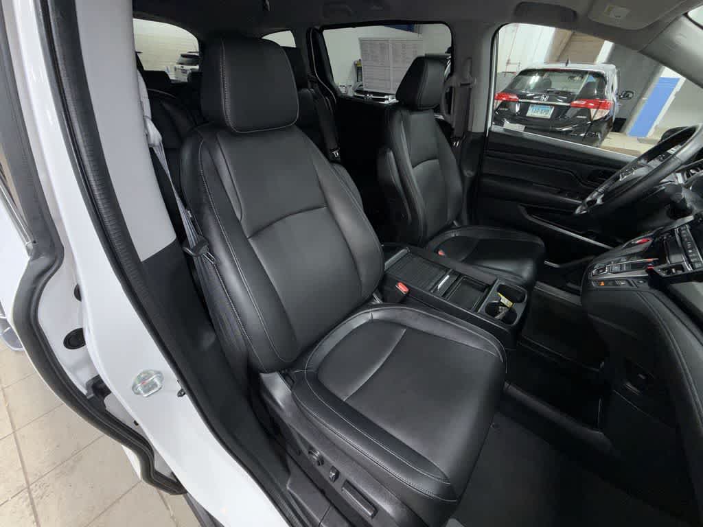 Thumbnail: 2023 Honda Odyssey - 16