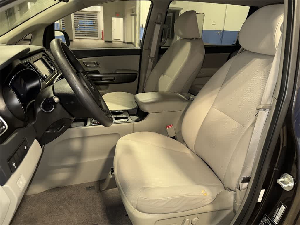 Thumbnail: 2019 Kia Sedona - 15