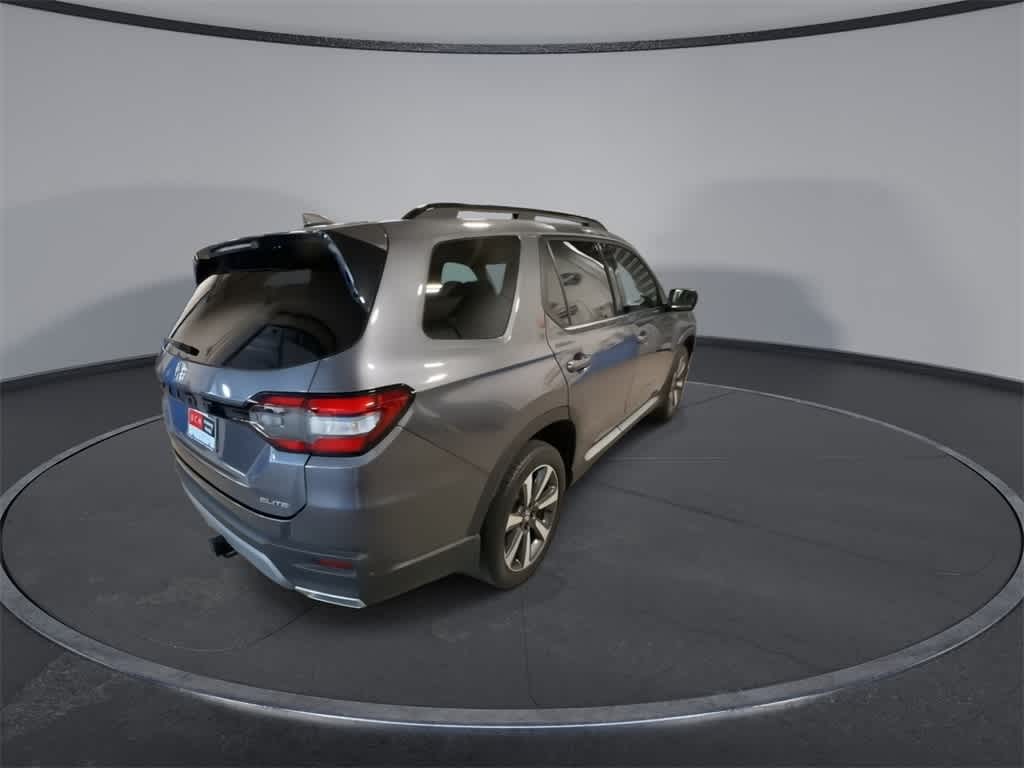 Thumbnail: 2023 Honda Pilot - 8