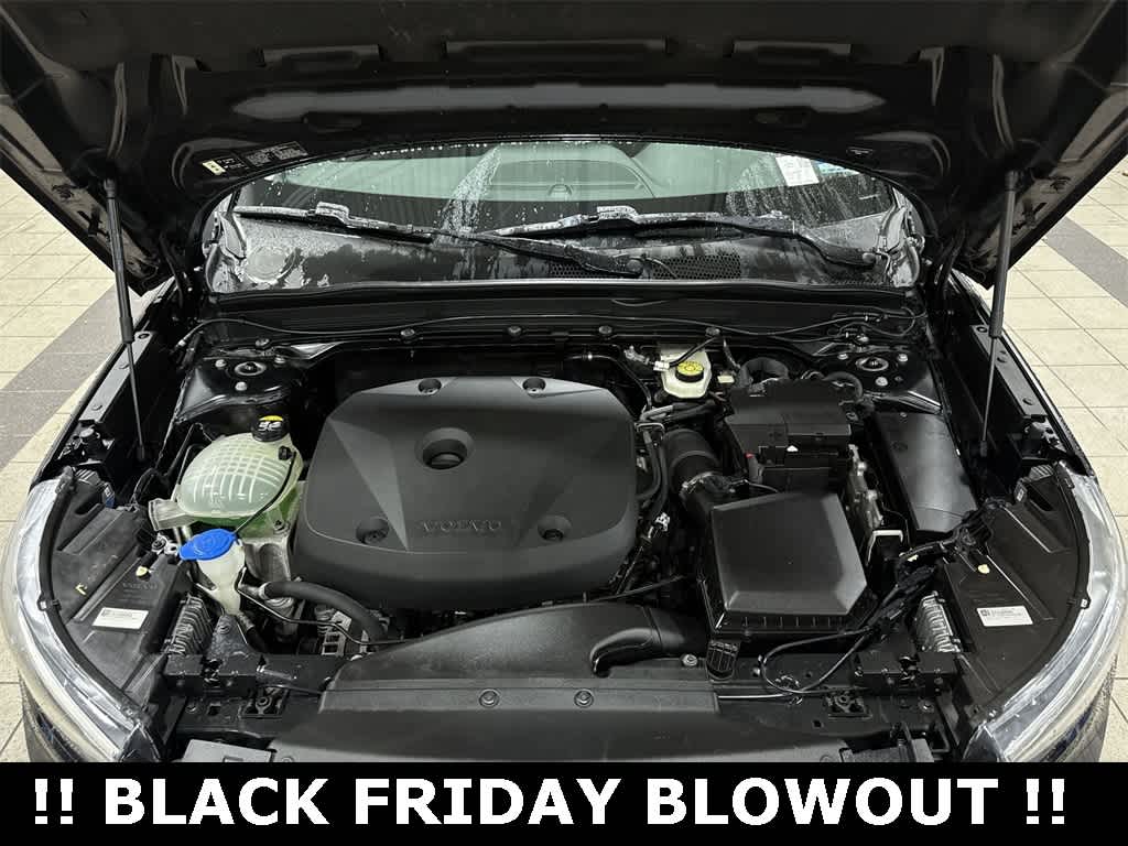 Thumbnail: 2020 Volvo XC40 - 12