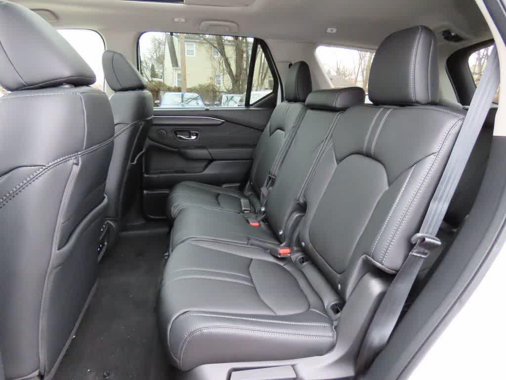 Thumbnail: 2026 Honda Pilot - 15