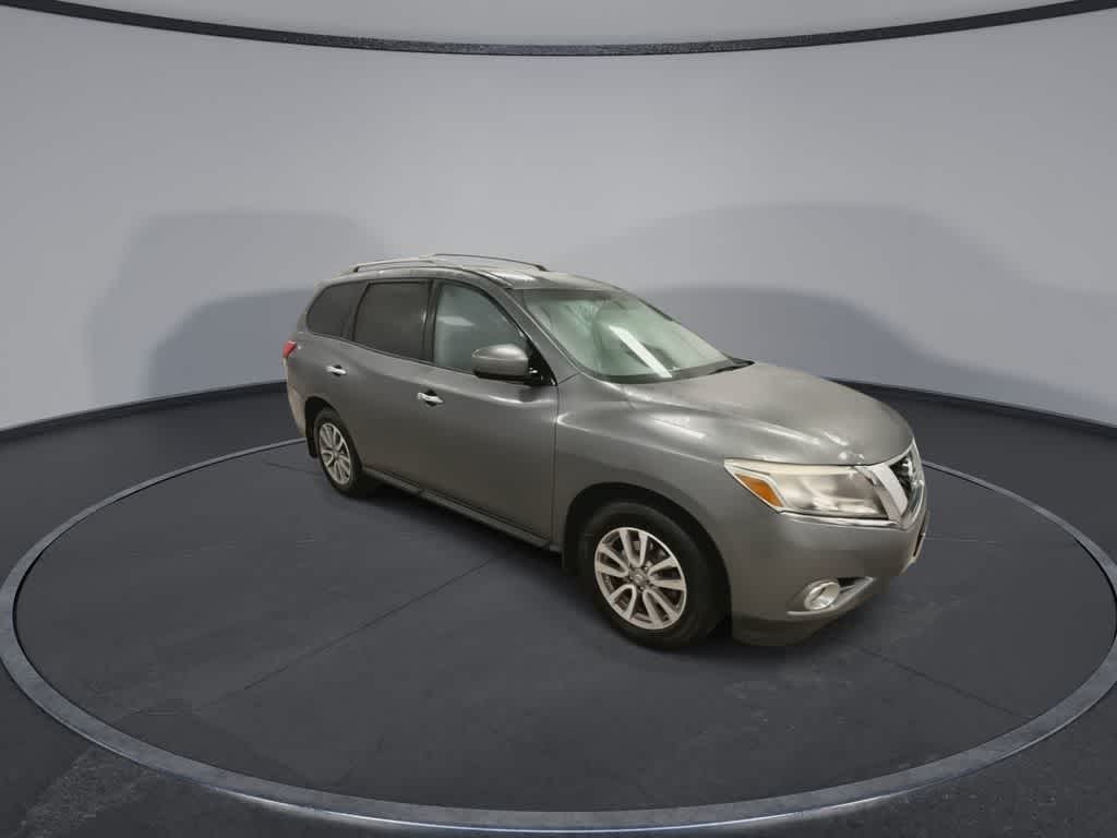 Thumbnail: 2016 Nissan Pathfinder - 2