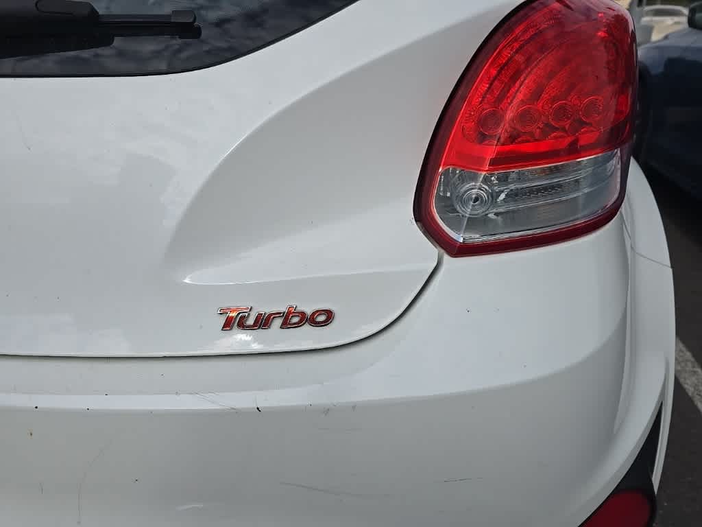Thumbnail: 2013 Hyundai Veloster - 13