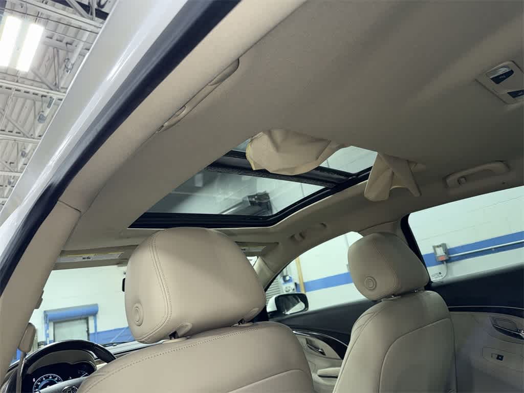 Thumbnail: 2015 Buick LaCrosse - 25