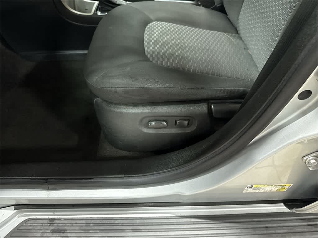 Thumbnail: 2009 Chevrolet HHR - 23