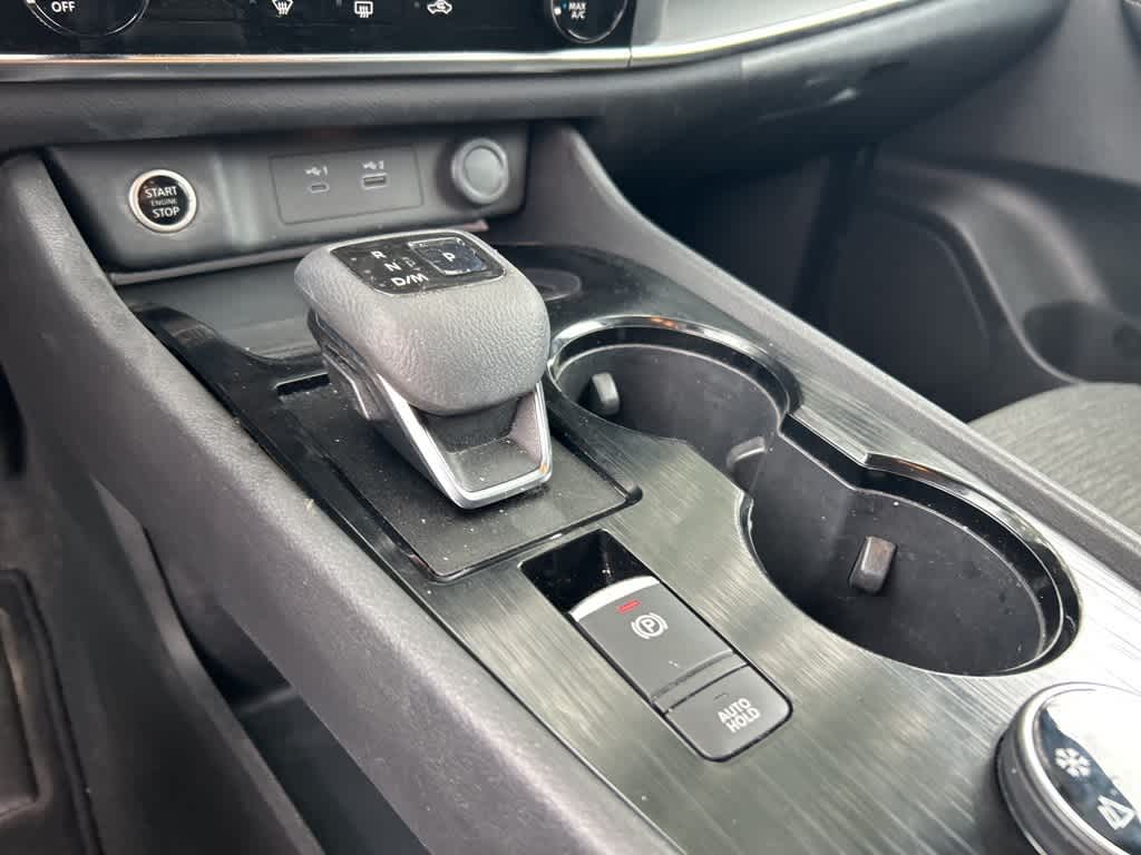 Thumbnail: 2021 Nissan Rogue - 17
