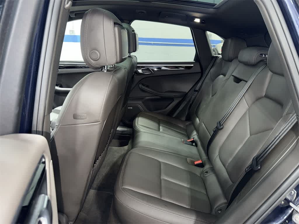 Thumbnail: 2019 Porsche Macan - 17