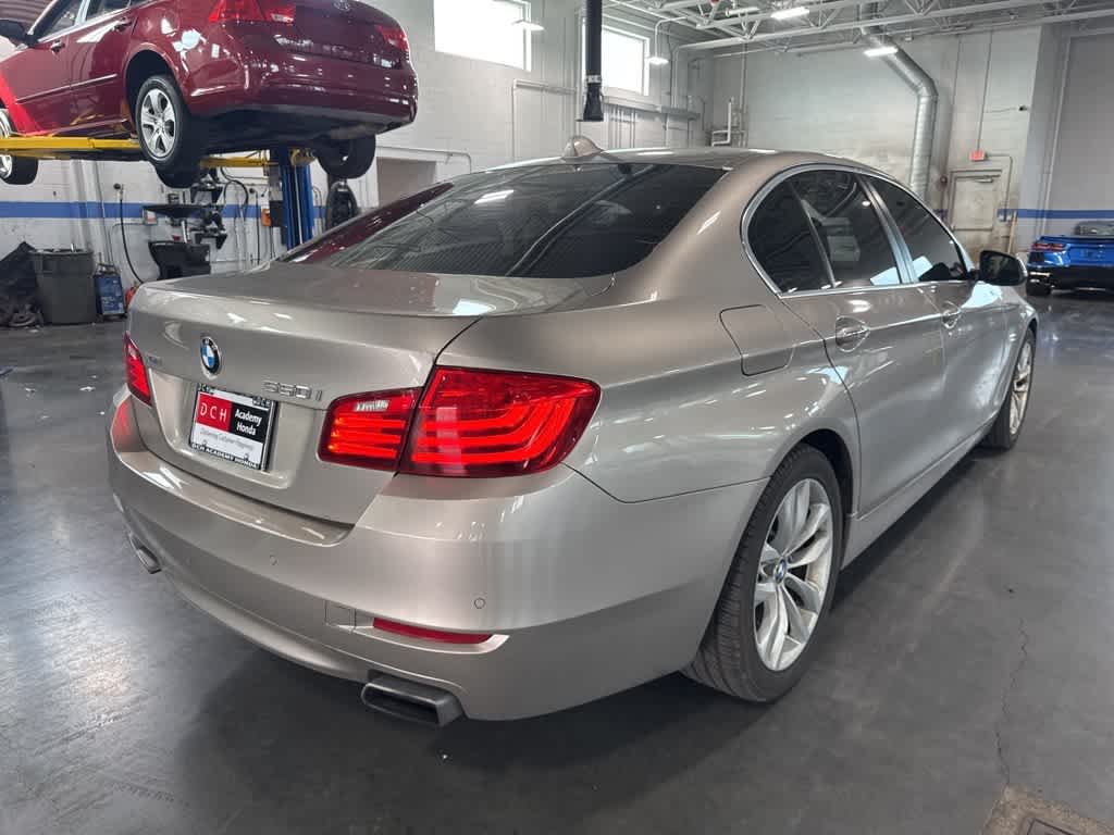 Thumbnail: 2016 BMW 5 Series - 4
