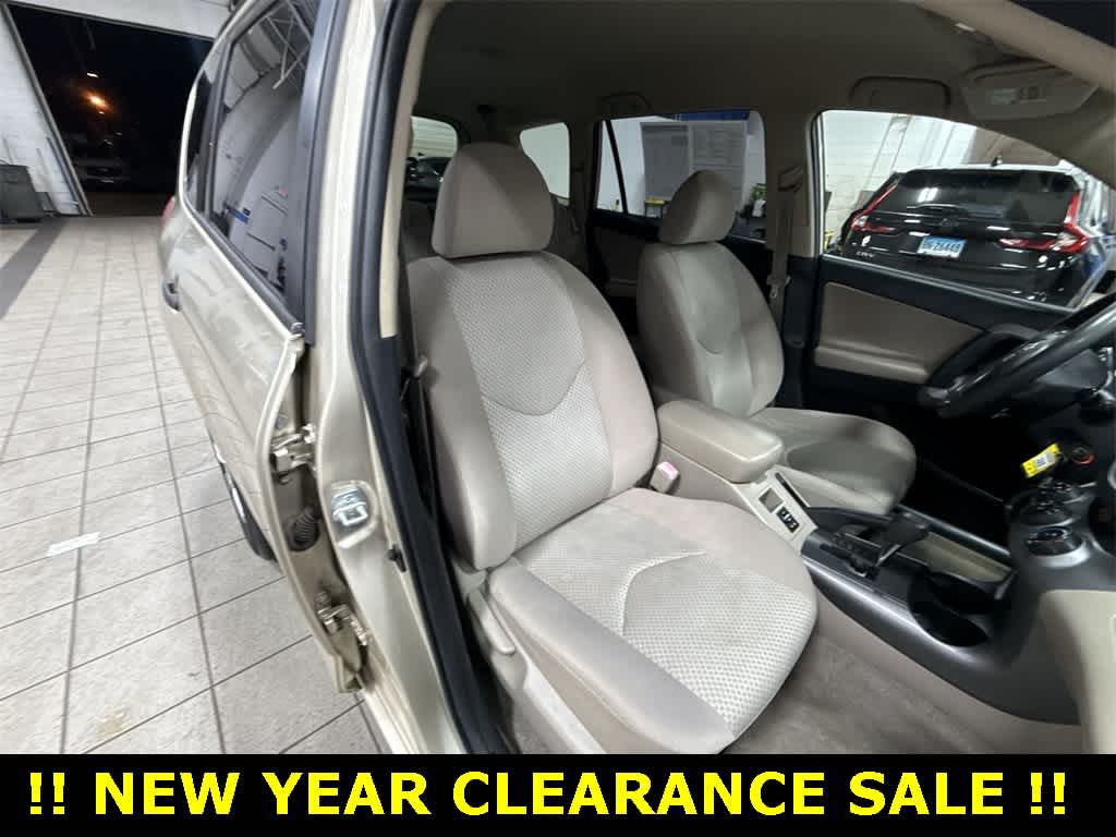 Thumbnail: 2006 Toyota RAV4 - 16