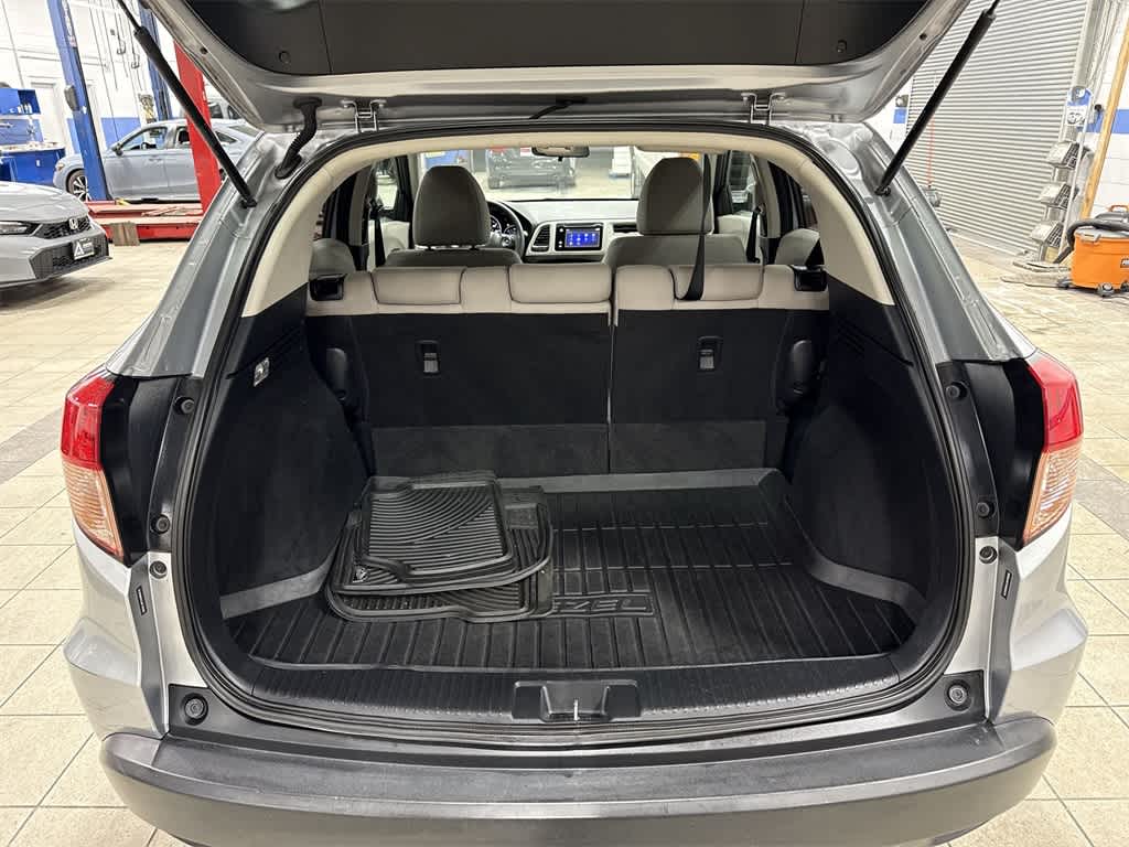 Thumbnail: 2018 Honda HR-V - 11