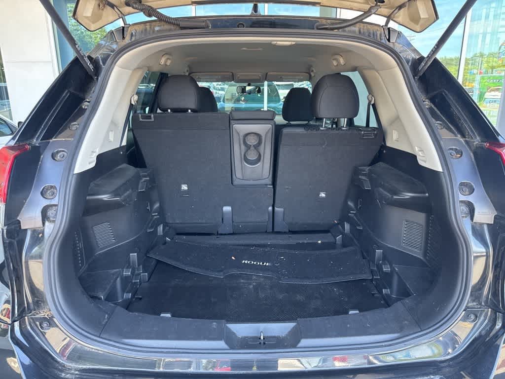 Thumbnail: 2018 Nissan Rogue - 18