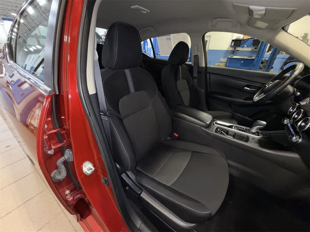 Thumbnail: 2020 Nissan Sentra - 16