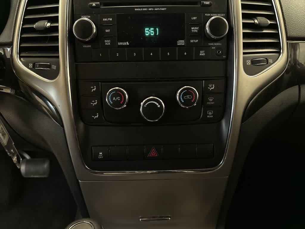 Thumbnail: 2012 Jeep Grand Cherokee - 21