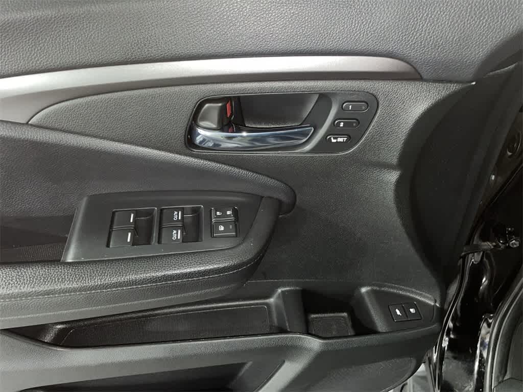 Thumbnail: 2021 Honda Pilot - 23