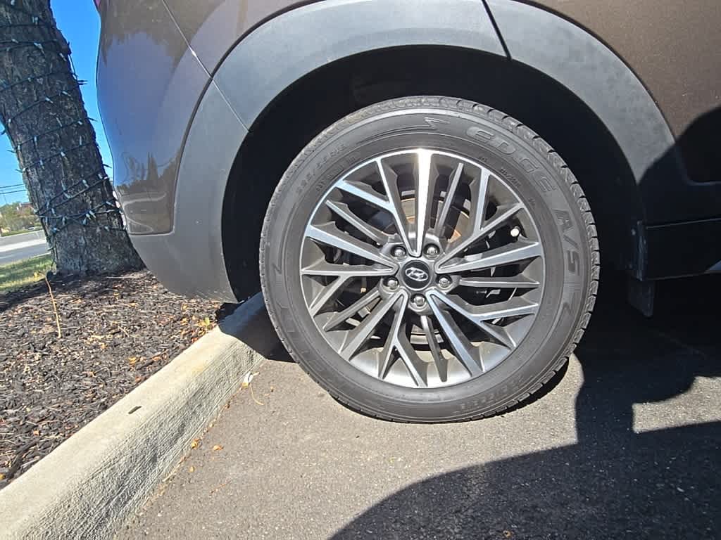 Thumbnail: 2019 Hyundai Tucson - 16