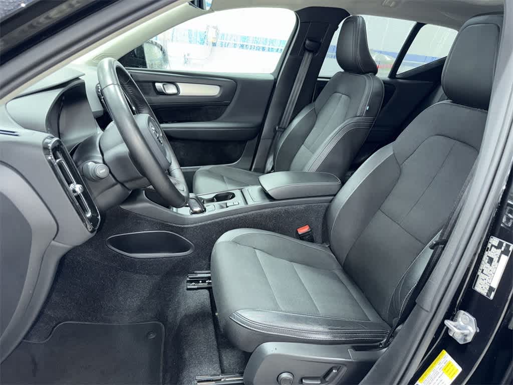 Thumbnail: 2020 Volvo XC40 - 15