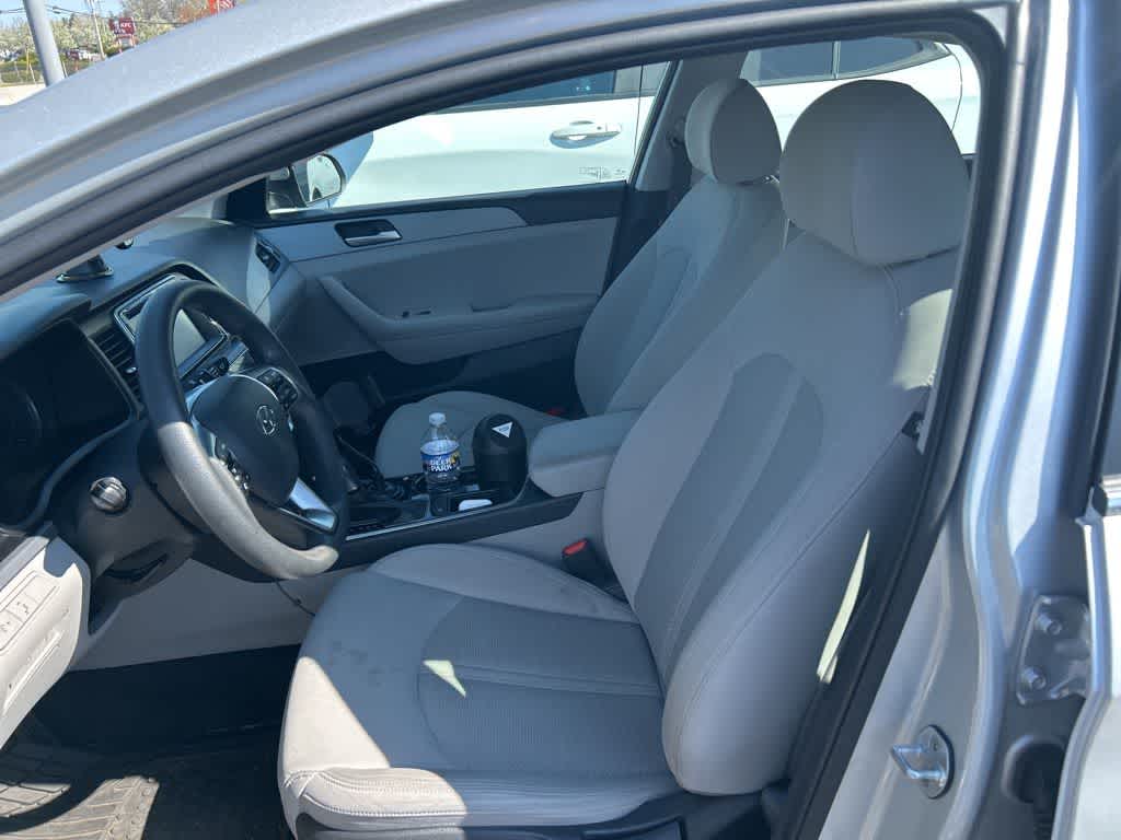 Thumbnail: 2019 Hyundai Sonata - 10