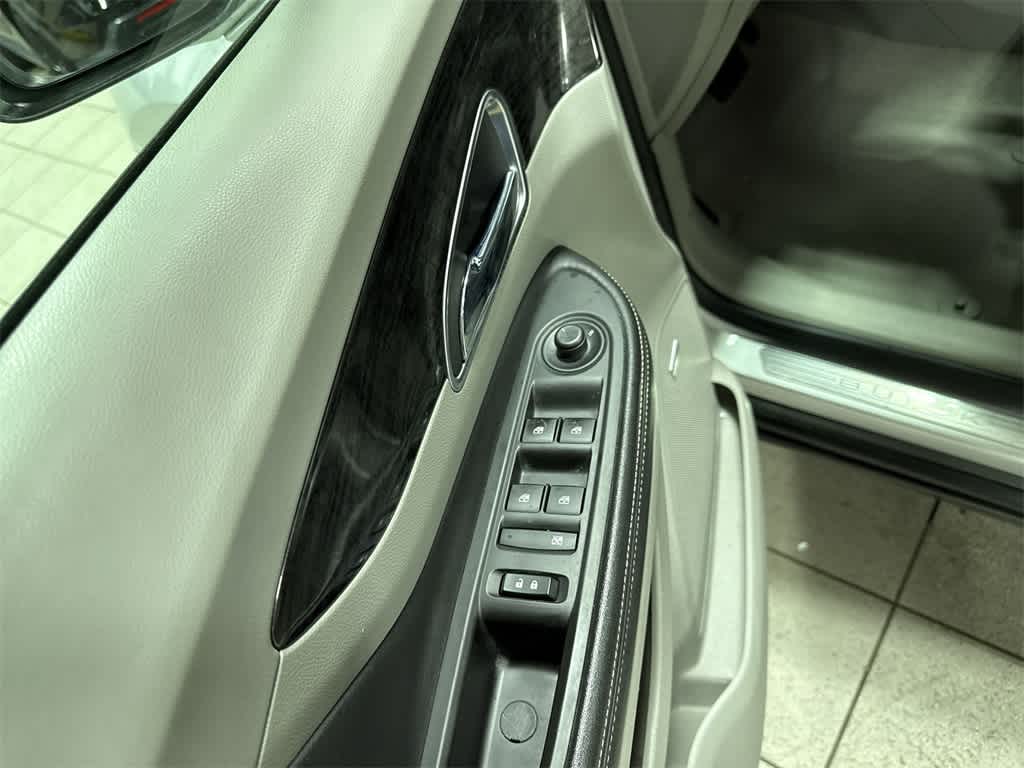 Thumbnail: 2016 Buick Encore - 23