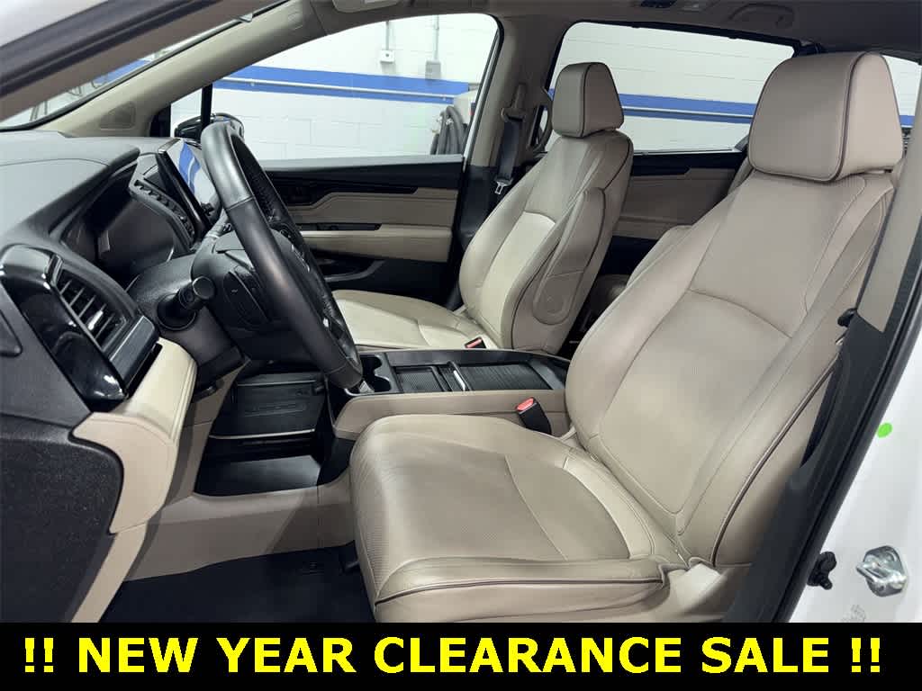 Thumbnail: 2023 Honda Odyssey - 15