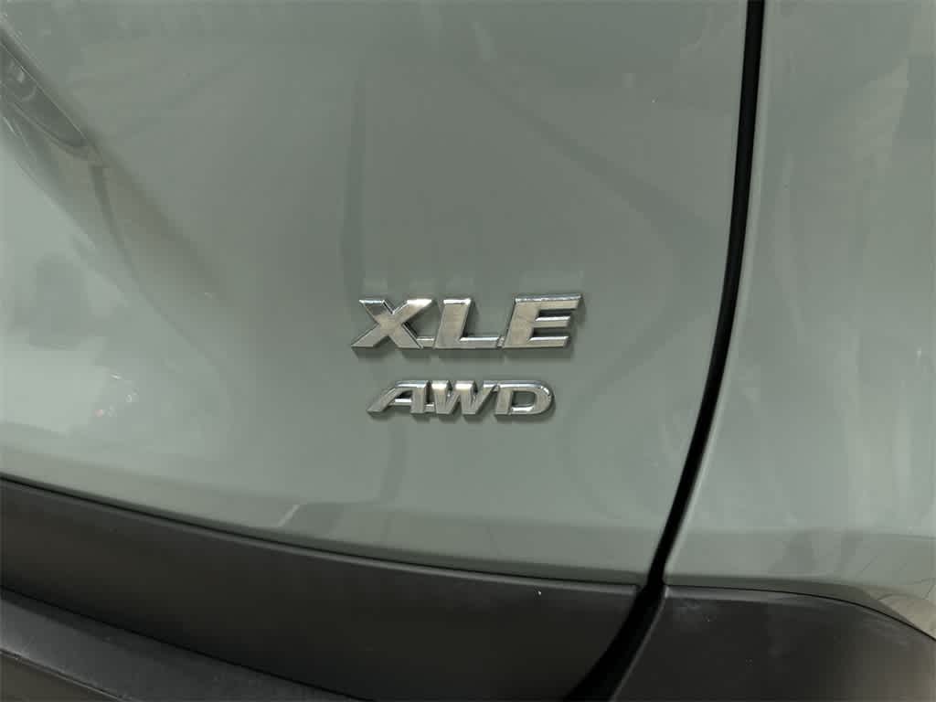 Thumbnail: 2019 Toyota RAV4 - 27