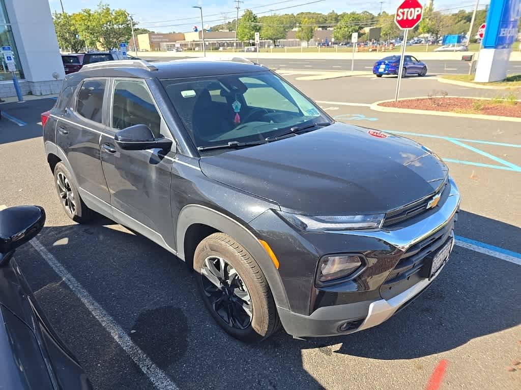 Thumbnail: 2023 Chevrolet TrailBlazer - 3