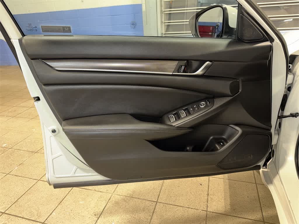 Thumbnail: 2019 Honda Accord - 32