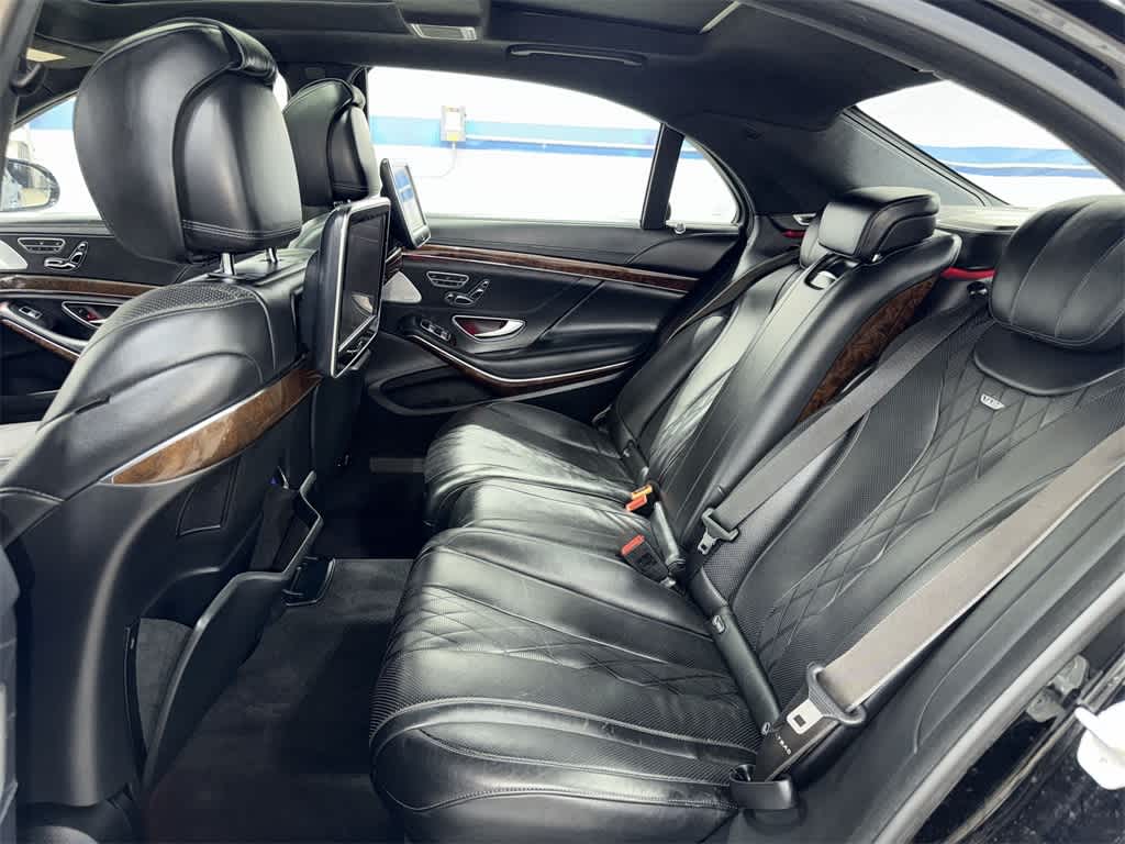Thumbnail: 2015 Mercedes-Benz S-Class - 17