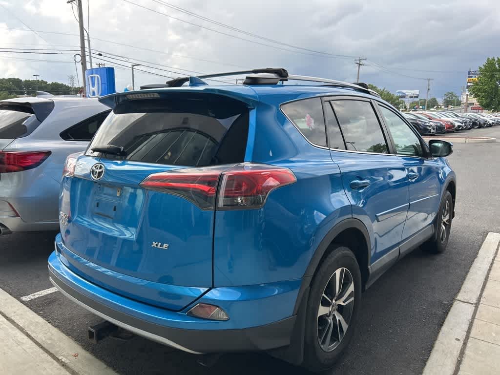 Thumbnail: 2018 Toyota RAV4 - 6
