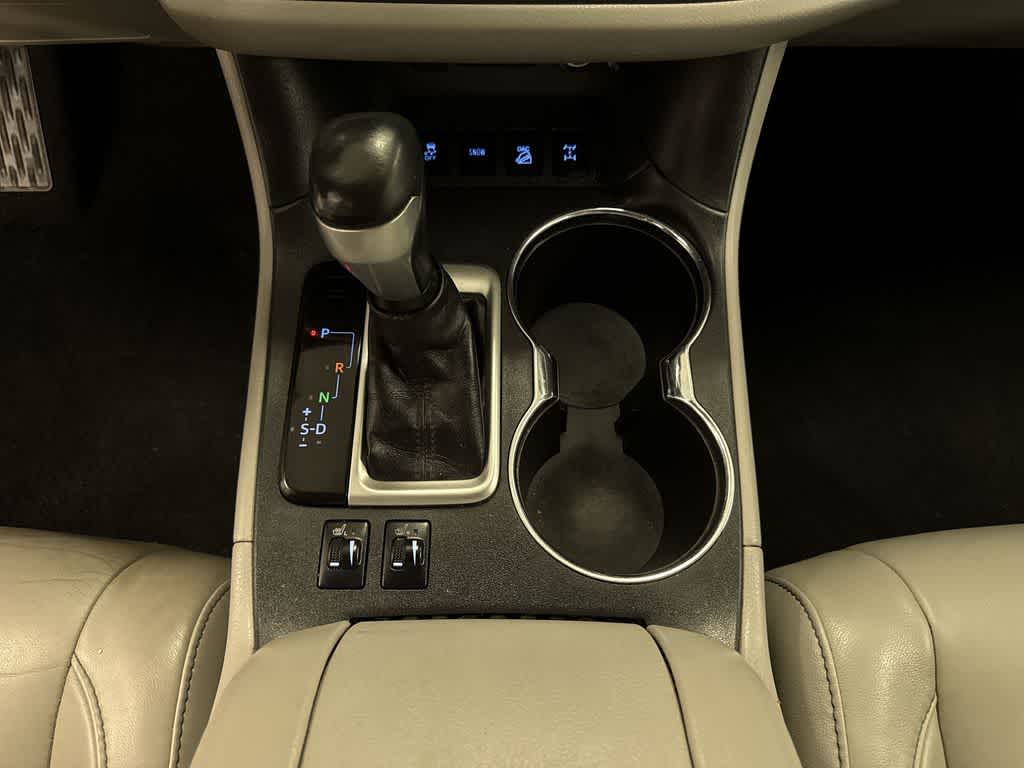 Thumbnail: 2017 Toyota Highlander - 33