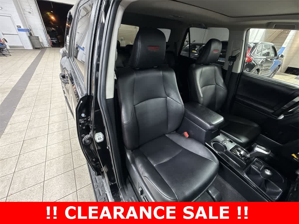 Thumbnail: 2019 Toyota 4Runner - 16