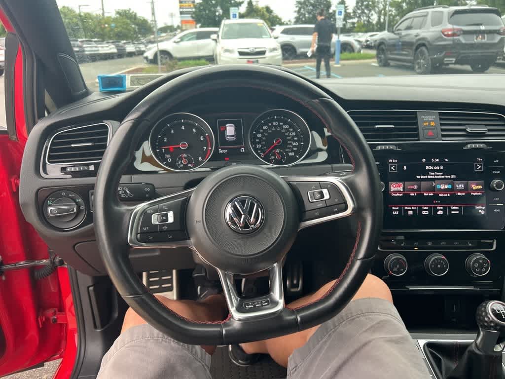 Thumbnail: 2020 Volkswagen Golf - 16
