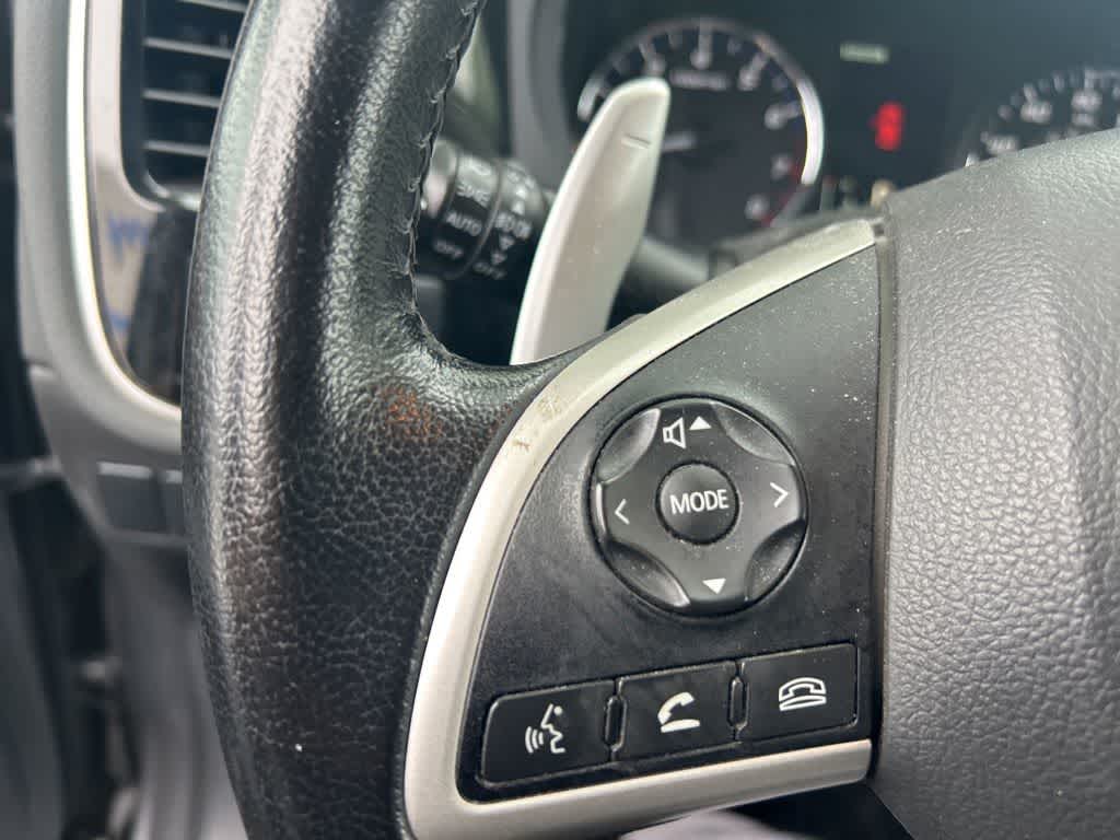 Thumbnail: 2015 Mitsubishi Outlander - 23