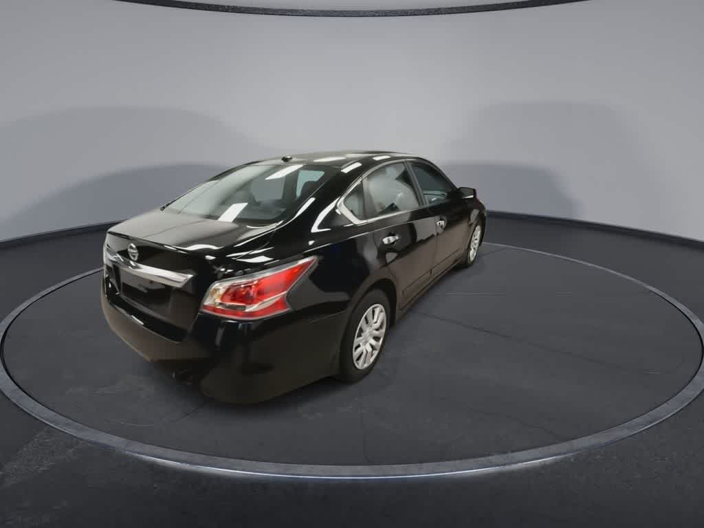 Thumbnail: 2015 Nissan Altima - 8